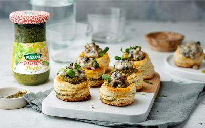 889- Mushroom Vol au Vent with Pesto Sauce/  فول أو فون بالفطر وصلصة البيستو