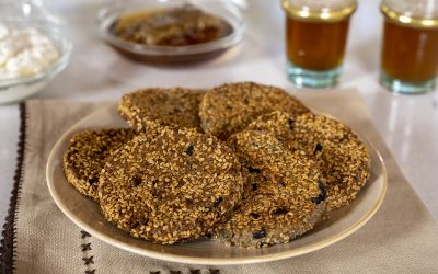 962- Barley Harcha With Dried Figs and Black Olives / حرشة بالشعير و الشريحة و الزيتون الأسود
